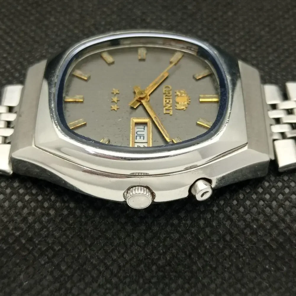 Vintage 1989 Orient Automatic Mens Silver Watch W/daydate & Gold accents